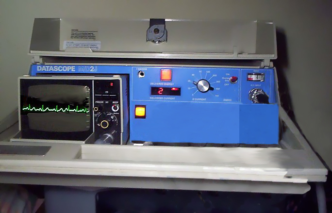 Image of datascopelightsonmovingekgpaddlesout.jpg