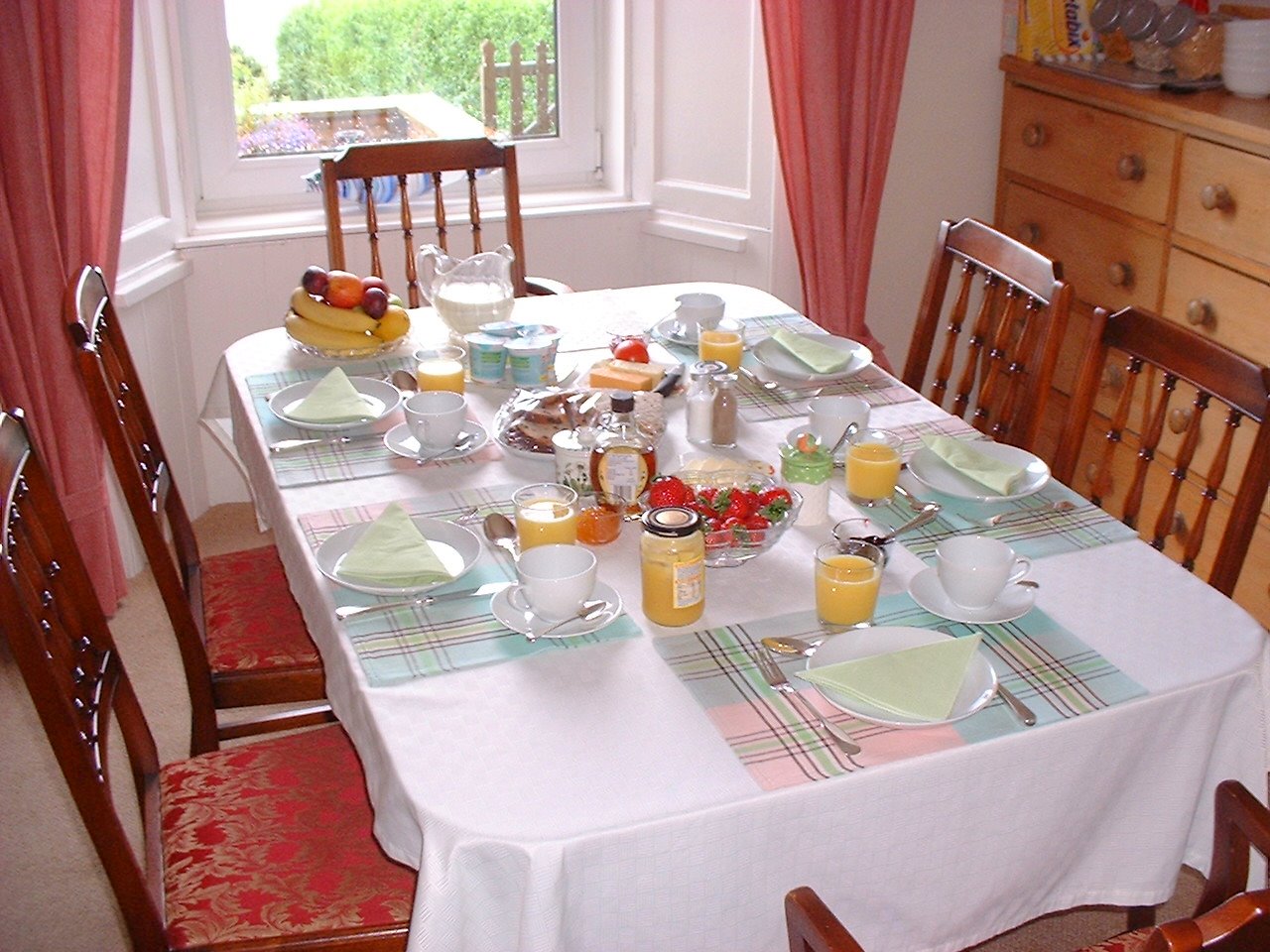 Image of breakfast-table.jpg