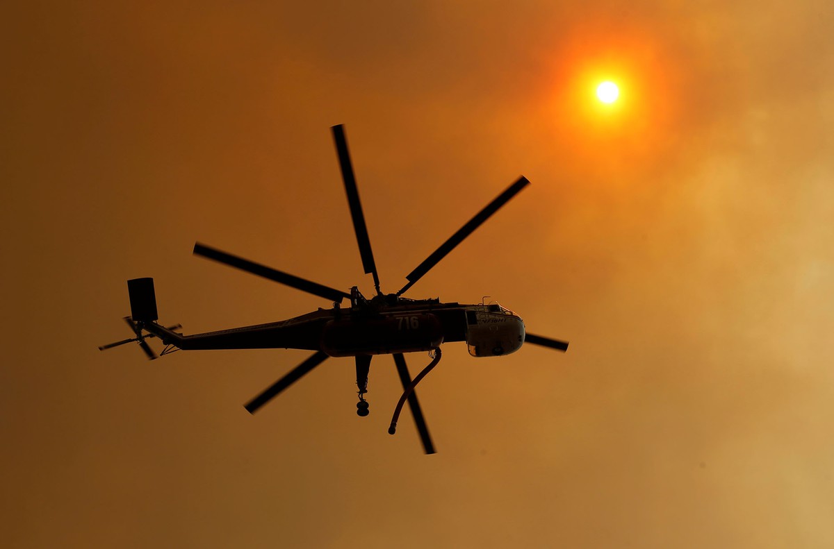 Image of navycrane.jpg