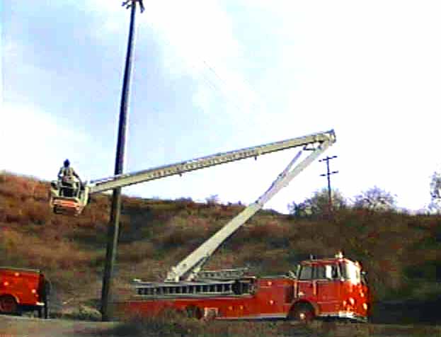 Image of laddertruck127.jpg