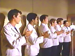 Image of paramedicstudentsclappingleft.jpg